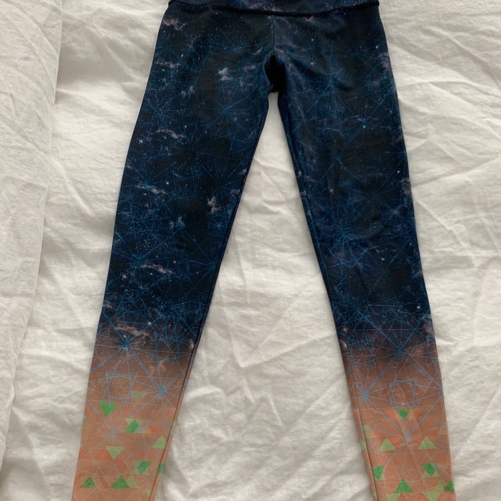 Onzie time travel yoga pants